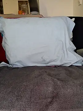 Volcaniiia online show from April 2026 06:16:02 AM