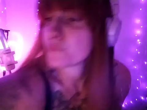 Snapshot of Red_Fox_UK chatting on September 2025 07:30:01 PM Red Fox UK online show from September 2025 07:30:01 PM