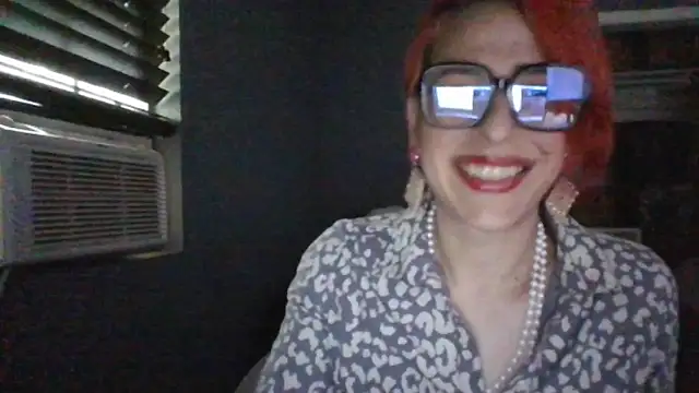 Snapshot of mayra_mayhem chatting on April 2026 03:13:01 PM mayra mayhem online show from April 2026 03:13:01 PM