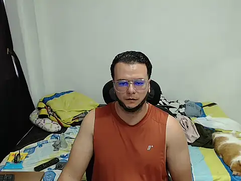 cloudsxxx online show from March 2026 06:13:01 PM