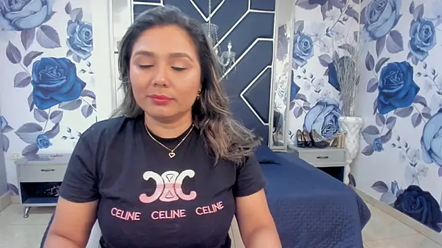 LatinaHoleQueen online show from October 2025 02:09:01 PM