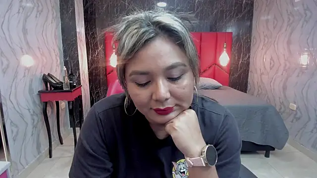 Snapshot of LatinaHoleQueen chatting on June 2026 03:27:01 PM LatinaHoleQueen online show from June 2026 03:27:01 PM