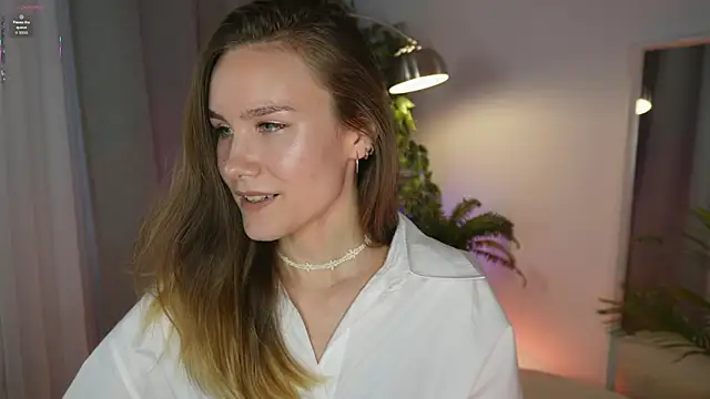 Snapshot of _Clare_Florence_ chatting on October 2025 01:32:02 PM  Clare Florence  online show from October 2025 01:32:02 PM