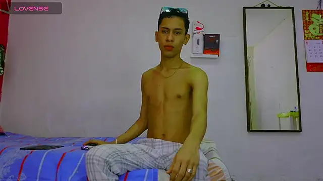 Snapshot of dylan_apol0 chatting on March 2026 02:15:01 AM dylan apol0 online show from March 2026 02:15:01 AM