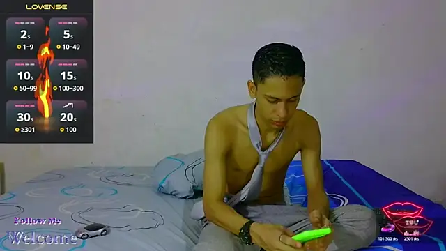 Snapshot of dylan_apol0 chatting on April 2026 02:15:02 AM dylan apol0 online show from April 2026 02:15:02 AM