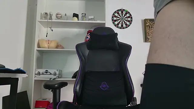 aaron nvk online show from March 2026 04:49:01 AM