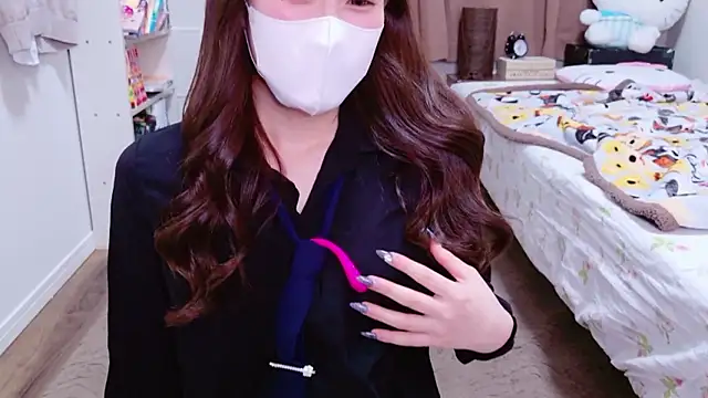 MOEMOE-Q online show from November 2025 04:55:01 PM