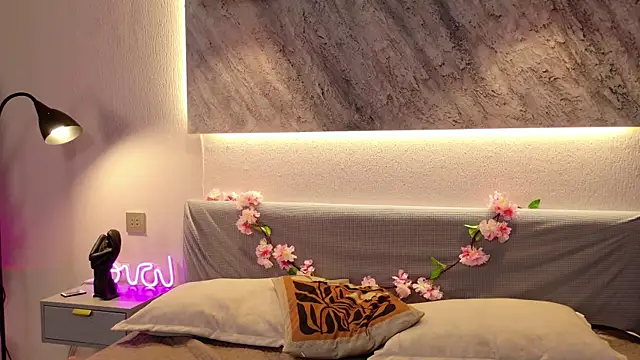 Snapshot of MilkMeSoftly chatting on July 2026 08:23:01 AM MilkMeSoftly online show from July 2026 08:23:01 AM