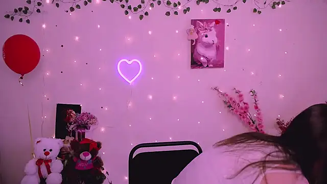 Amanda Bright  online show from April 2026 08:46:01 AM