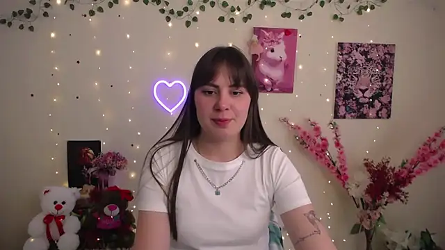 Snapshot of Amanda_Bright_ chatting on May 2026 10:34:02 AM Amanda Bright online show from May 2026 10:34:02 AM