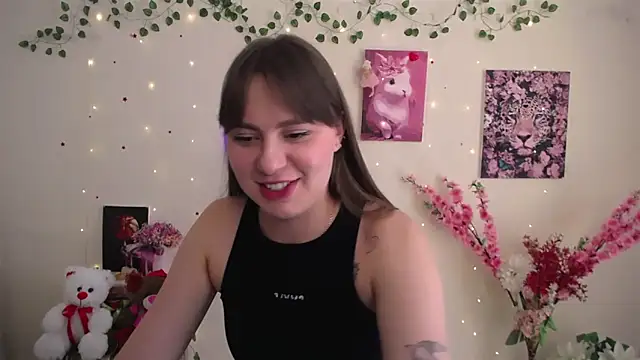 Snapshot of Amanda_Bright_ chatting on May 2026 10:32:02 AM Amanda Bright online show from May 2026 10:32:02 AM