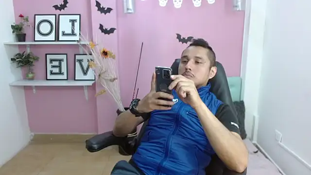 ColombiaStrip online show from October 2025 12:56:02 AM