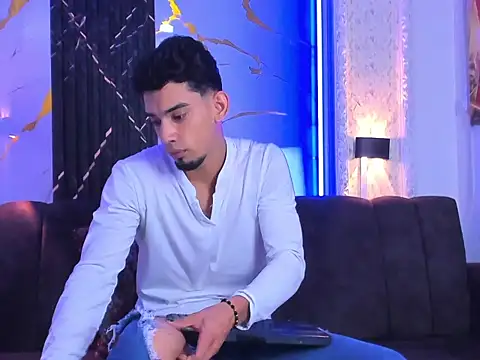 Snapshot of prince_arthur77 chatting on July 2026 03:18:01 PM prince arthur77 online show from July 2026 03:18:01 PM