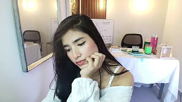 Lia Mar  online show from January 2026 06:32:02 PM