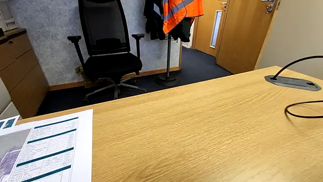 Oorse1966 online show from October 2025 01:12:01 PM