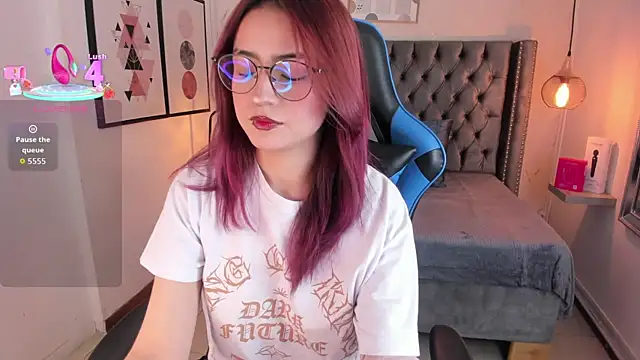 Lily Fleming online show from September 2025 07:25:01 PM