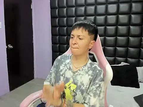  Hannah Hot online show from November 2025 12:32:02 AM