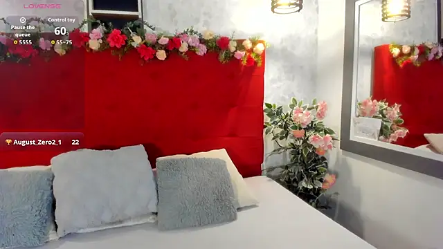 SarahEscobarr online show from October 2025 04:49:02 AM