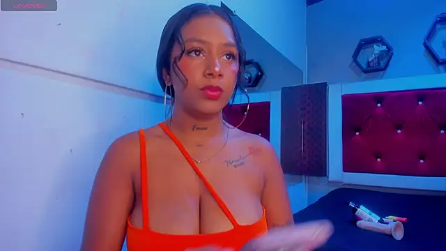 IsauraMontiel online show from November 2025 08:45:01 PM