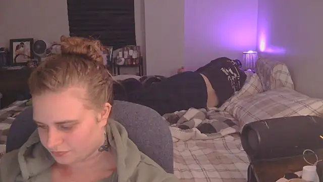 Sexyblonde12344 online show from November 2025 12:58:01 AM