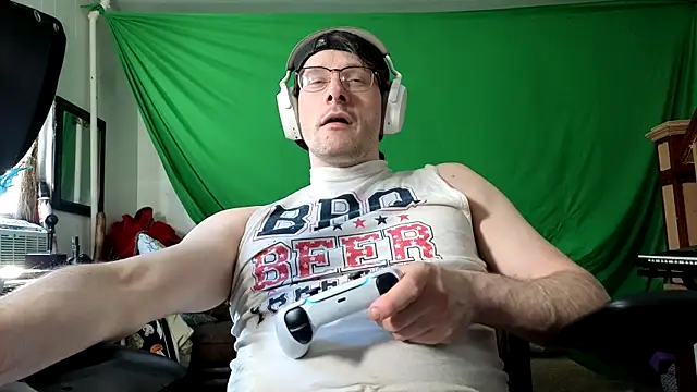 Snapshot of MasterDaddyCool chatting on June 2026 10:37:01 PM MasterDaddyCool online show from June 2026 10:37:01 PM
