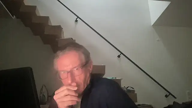 choupipat1 online show from December 2025 02:22:02 PM