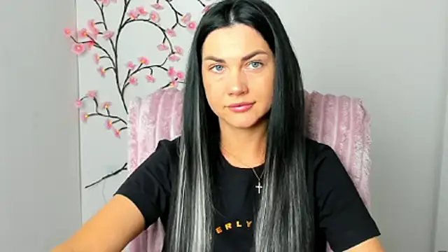 Snapshot of Lune_Moon chatting on April 2026 05:47:02 AM Lune Moon online show from April 2026 05:47:02 AM