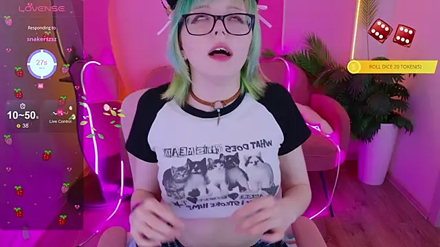 CoralineYoung online show from April 2026 01:49:01 PM