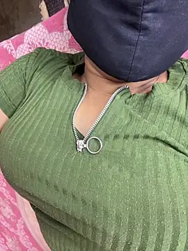 Snapshot of Priyajaanbaby chatting on July 2026 01:52:01 AM Priyajaanbaby online show from July 2026 01:52:01 AM