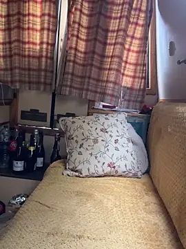 ladyboatlady online show from October 2025 03:11:01 PM