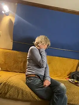 ladyboatlady online show from November 2025 04:29:01 PM