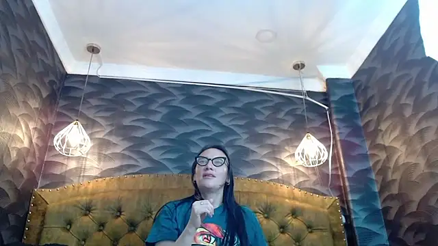 AvaNahomix online show from November 2025 12:10:01 AM