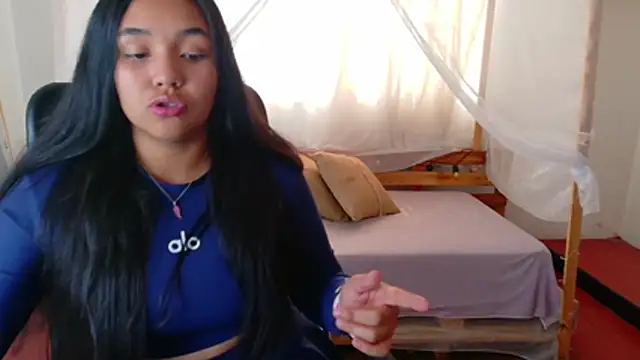 loreaniss online show from February 2026 08:43:01 PM