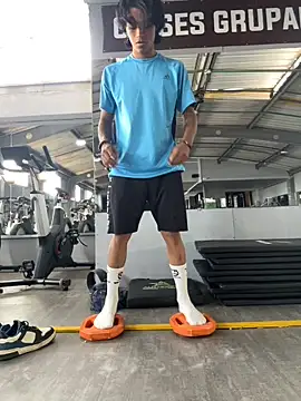 dreyk20 online show from April 2026 06:21:01 PM