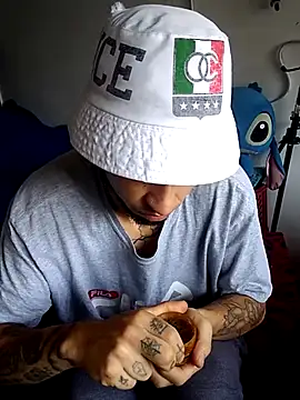 Tattoboy19cm online show from March 2026 03:08:01 PM