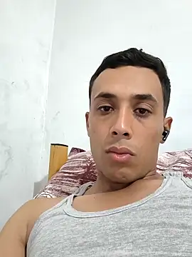 Naymik911 online show from November 2025 12:23:01 AM