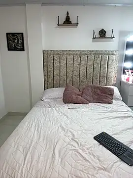 EmiilyEvans  online show from October 2025 02:23:02 AM