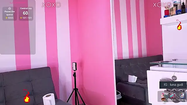 lunagudis online show from April 2026 01:13:02 PM