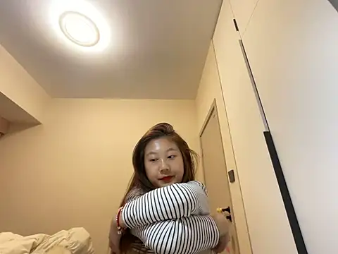 xena0501 online show from February 2026 03:02:01 PM