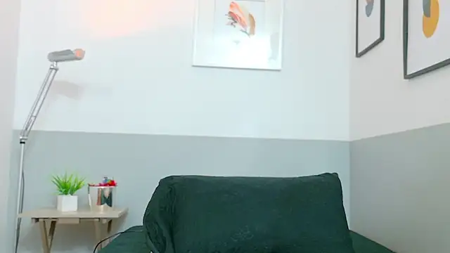 cutepetitee online show from October 2025 07:56:01 PM