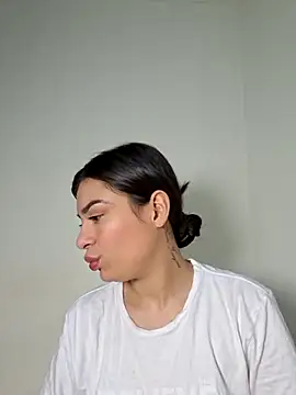 AmaiaSalvatore online show from September 2025 09:40:02 PM