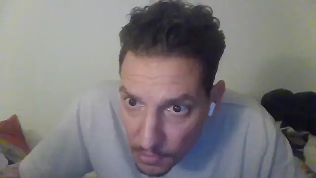 Snapshot of ARTANIS20 chatting on May 2026 10:54:01 AM ARTANIS20 online show from May 2026 10:54:01 AM