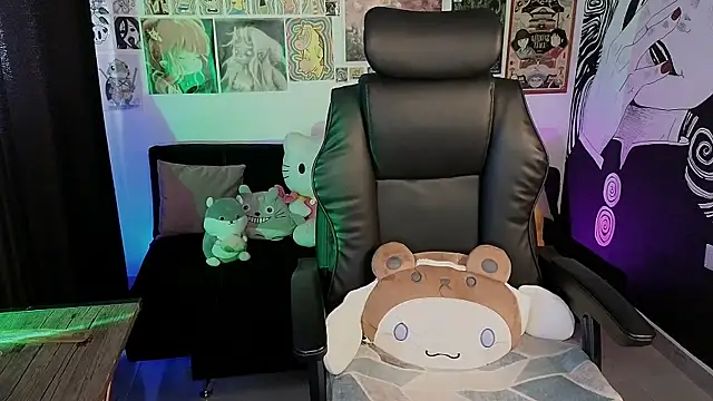 Yuhwan  online show from September 2025 08:00:02 PM