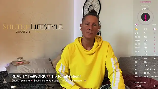 SwingWingWomanSweden online show from December 2025 11:08:02 AM