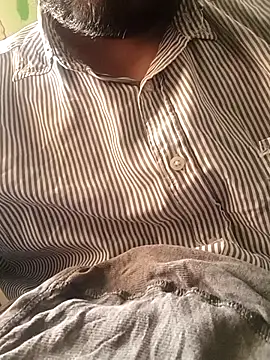 Snapshot of aarav_013 chatting on April 2026 04:28:02 AM aarav 013 online show from April 2026 04:28:02 AM