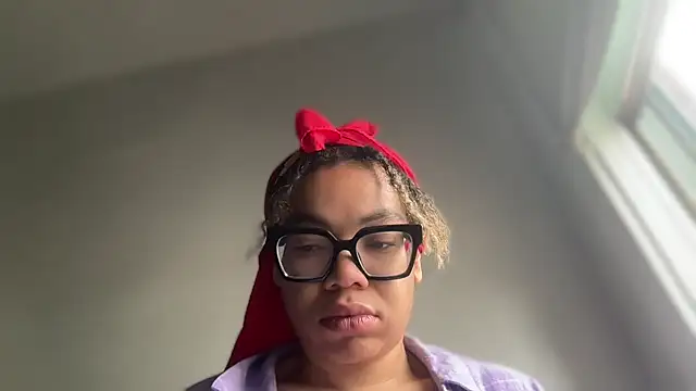 Snapshot of zahrabliss chatting on June 2026 01:57:01 PM zahrabliss online show from June 2026 01:57:01 PM
