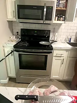 Snapshot of Juicystorm chatting on December 2025 09:33:02 PM Juicystorm online show from December 2025 09:33:02 PM