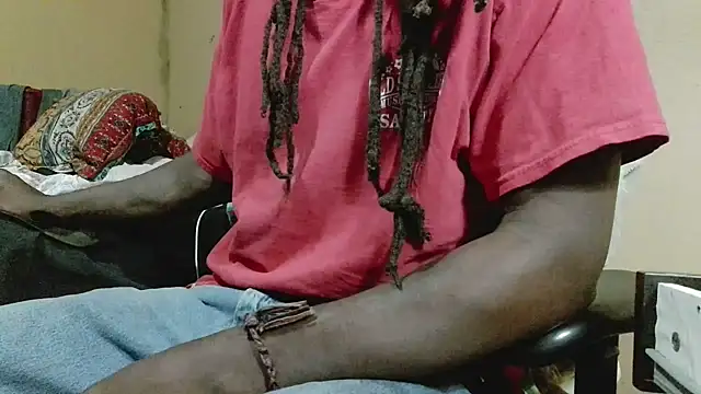 EYEzIAM online show from April 2026 04:57:01 AM