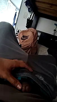 Snapshot of Davig4 chatting on September 2025 10:32:02 PM Davig4 online show from September 2025 10:32:02 PM