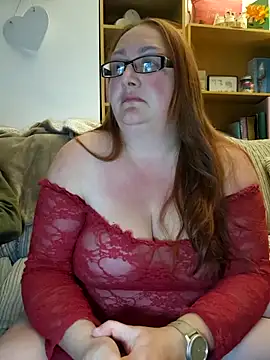 Luscious-LucyXX online show from April 2026 07:45:02 PM